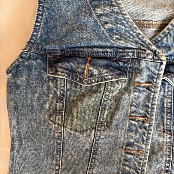 Universal Thread Blue Denim Vest - Picture 3 of 7